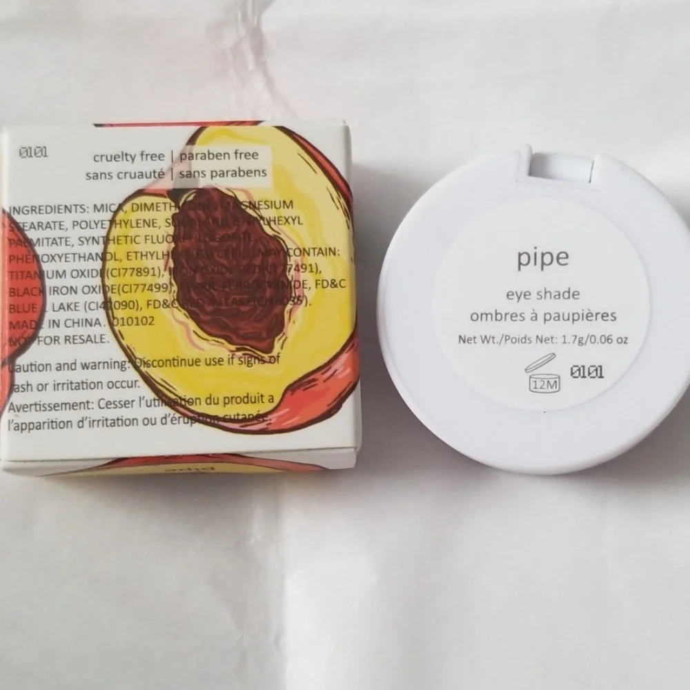 4/25 bundle Estate Cosm eye shade